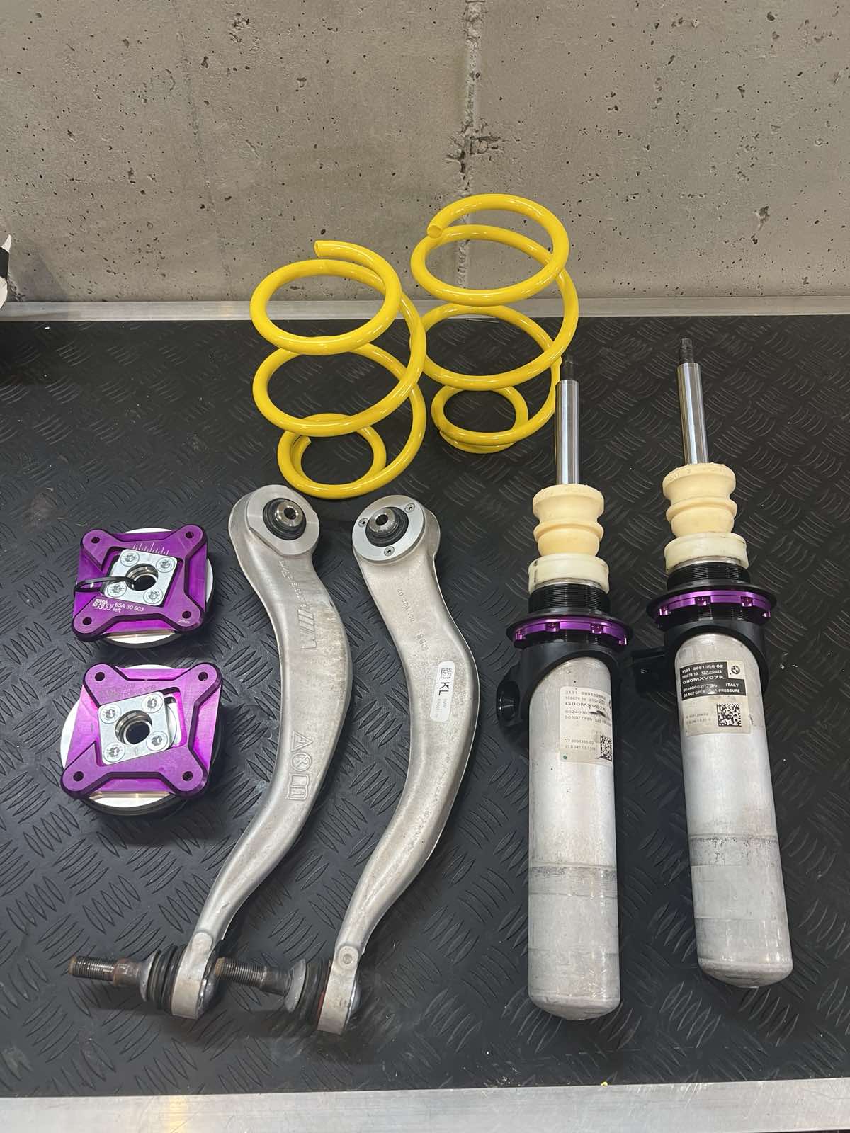 К-т Унибални Втулки - Преден Кастър Носач - G80 - G81 - G82 - G83 - M3/M4