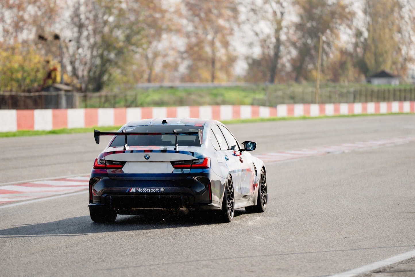 Хаймус Рейсинг "Swan Neck" Крило за G80 M3