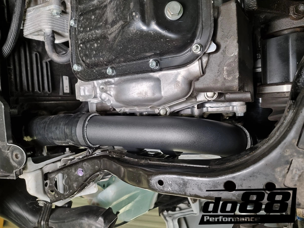 do88 Чардж пайпове за Toyota Yaris GR (за do88 интеркулер) – черни маркучи
