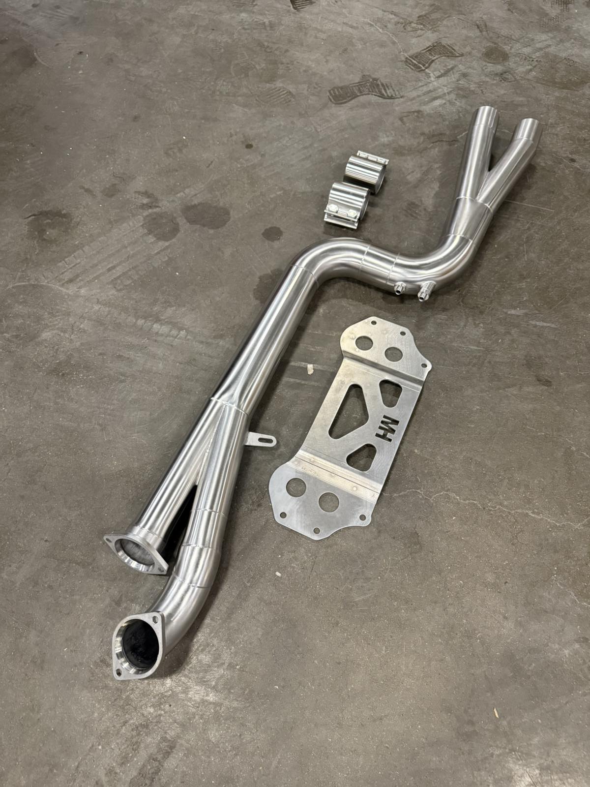 Single Midpipe 3.5'' G8X M2 / M3 / M4