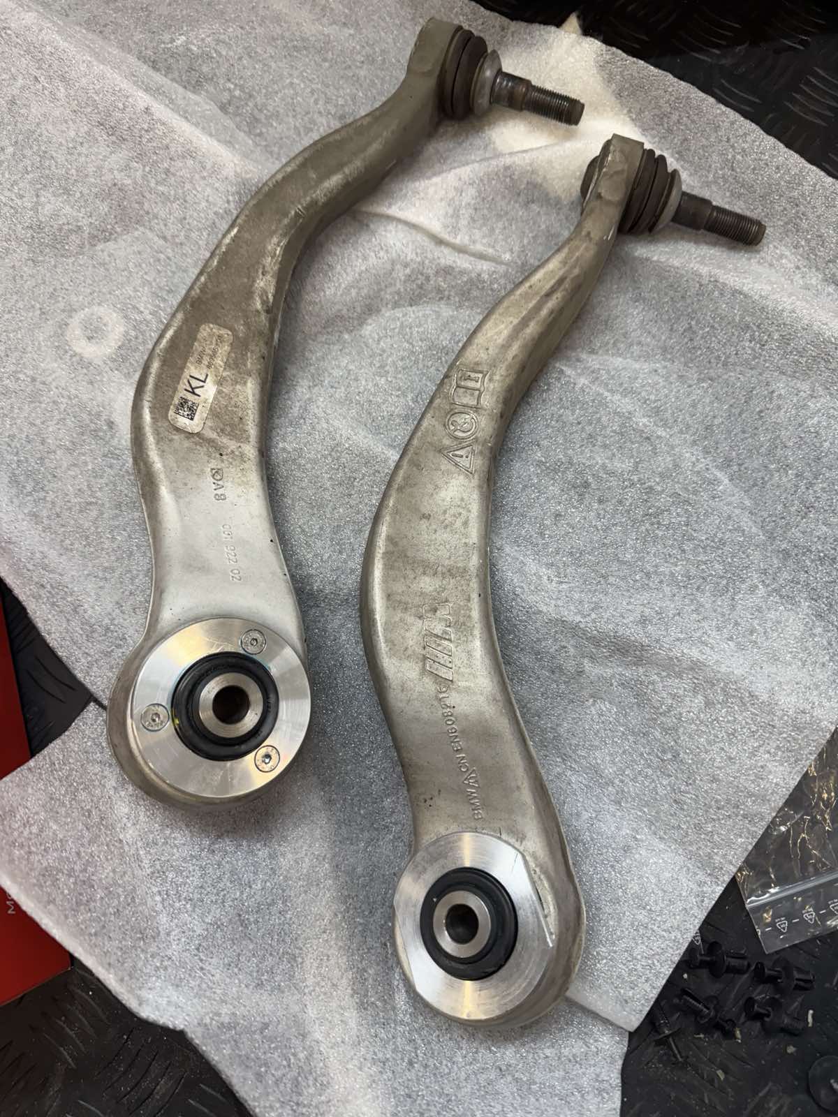 К-т Унибални Втулки - Преден Кастър Носач - G80 - G81 - G82 - G83 - M3/M4